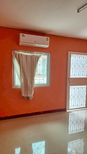 ตลาดสดมารวย 200ม. รพ.พระราม2 500ม.ให้เช่าทาวน์โฮม 3 ชั้น 19ตร.วา. 230ตร.ม. ไทวัสดุ พระราม2 900ม. ทำเลดี ติดถนนใหญ่ 2นอน สะแกงาม 1.5 กม.