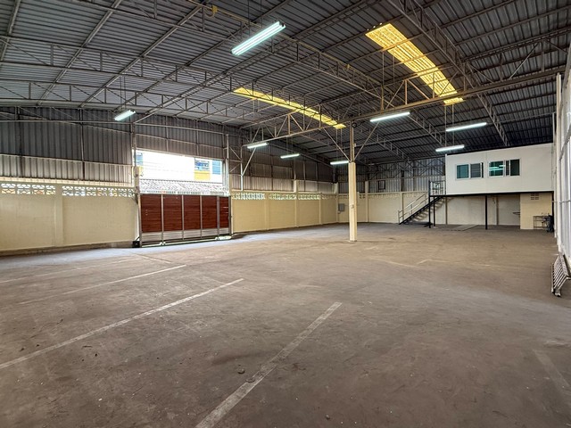  ให้เช่าโกดัง พร้อมออฟฟิศ ขนาด โกดัง 360 ตร.ม. ถ. ฉลองกรุง ลำปลาทิว ลาดกระบัง 