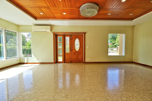 บ้าน คิวเฮ้าส์ อเวนิว พระราม 5 17900000 BAHT. 4Bedroom5น้ำ 0 ไร่ 1 Ngan 62 ตารางวา   โอกาสเดียว นนทบุรี