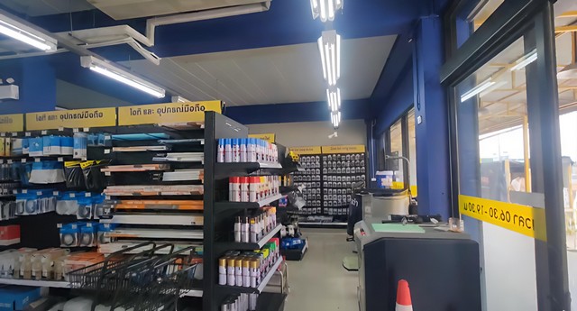 ให้เช่าอาคารพาณิชย์คลังสินค้าบ้านบึงชลบุรีอาคารพาณิชย์ 3 คูหาชั้นล่าง  พื้นที่ 375 ตารางเมตร