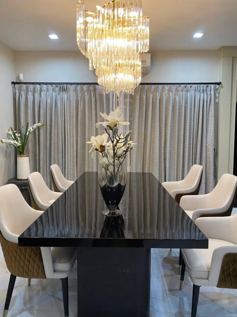 บ้านหรูนันทวัน รามอินทรา – พหลโยธิน 50 พร้อมอยู่ 4 ห้องนอน ตกแต่งครบ พร้อมอยู่