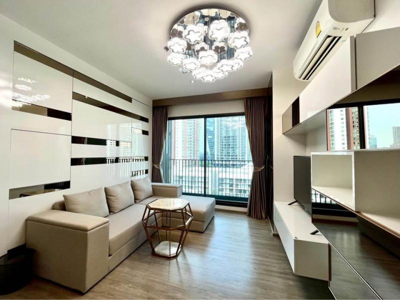 Rhythm Ekamai Convenient comfortable quiet 12th floor BTS Ekkamai