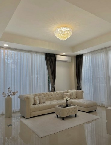 เช่าบ้านเดี่ยว 3 ชั้น รัชดานิเวศน์ 16 ขนาด 80 ตร.วา พร้อมระเบียงใหญ่ วิวสวย ใกล้ MRT ห้วยขวาง