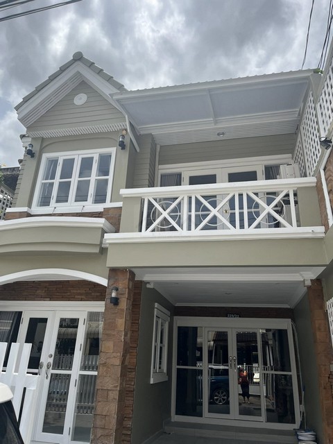 ให้เช่าทาวน์โฮม 2 ชั้น 220 ตรม. 3 ห้องนอน หมู่บ้านวัฒนา นราธิวาสราชนครินทร์ 22 รีโนเวทใหม่ บ้านสวยเฟอร์นิเจอร์ครบ บิ้วอินทั้งหลังสวยมาก 