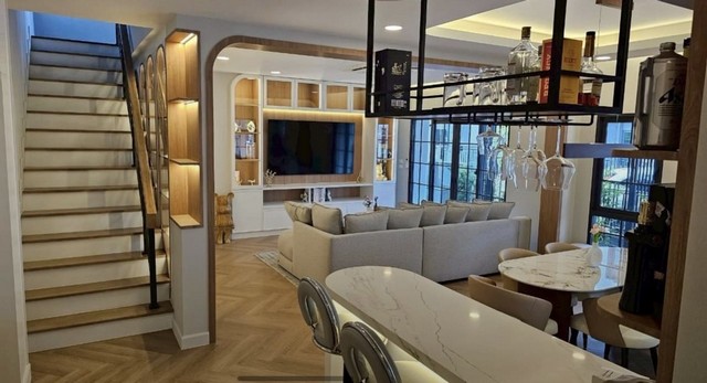 ขายบ้านเดี่ยว 2 ชั้น Centro บางนา ขนาด 56.5 ตร.วา สไตล์ Modern Luxury เฟอร์ครบ บ่อปลาคาร์ฟ ใกล้ MEGA บางนา