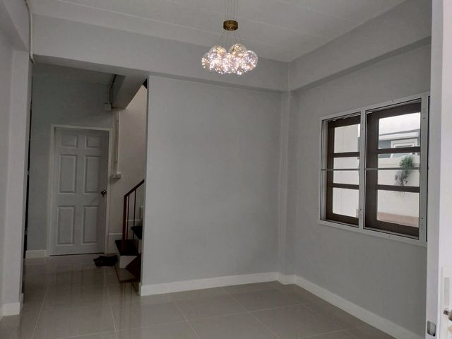 โซนสันทราย ราคาเบาๆ เพียง 1.99 ล้าน บ้านเดี่ยว 2 ชั้น #รีโนเวทใหม่ทั้งหลัง! #ใกล้วงแหวนรอบ3 บ้านสวย พร้อมเข้าอยู่ #น้ำไม่ท่วม