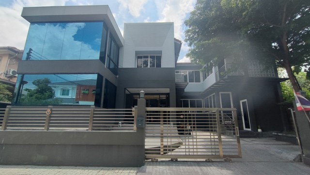 บ้าน - 87 SQ.WA  9900000 BAHT. ที่สุดของความสบาย กรุงเทพ