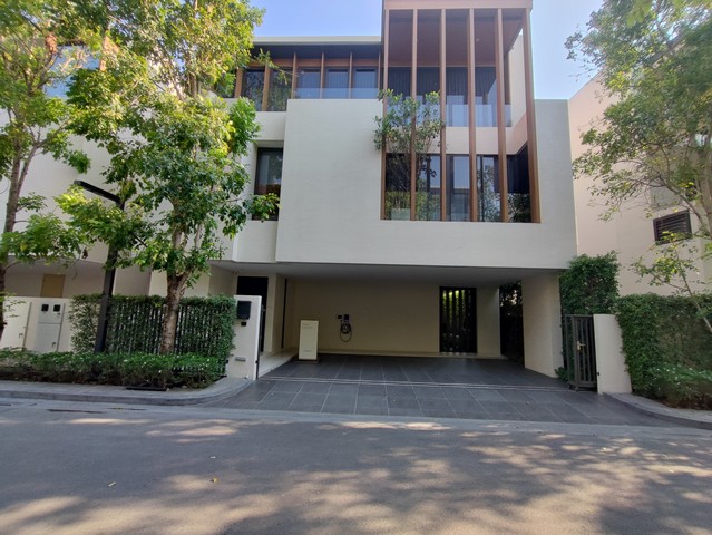 บ้าน Park Heritage 4นอน5BR 82000000 บาท. ใกล้ -เดอะไนน์ เซ็นเตอร์  -	ธัญญ่า พาร์ค  -	ดิ เอ็มควอเทียร์  -	ดิ เอ็มโพเรียม  -	ซีคอนสแควร์  -	เซ็นทรัล เอ็มบาสซี DEAL!!