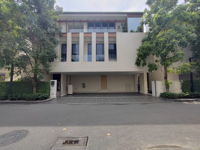 บ้าน Park Heritage ขนาด = 0 RAI 0 NGAN 74 Square Wah 4 Bedroom ใกล้กับ -	เดอะไนน์ เซ็นเตอร์  พร้อมตกแต่ง กรุงเทพ