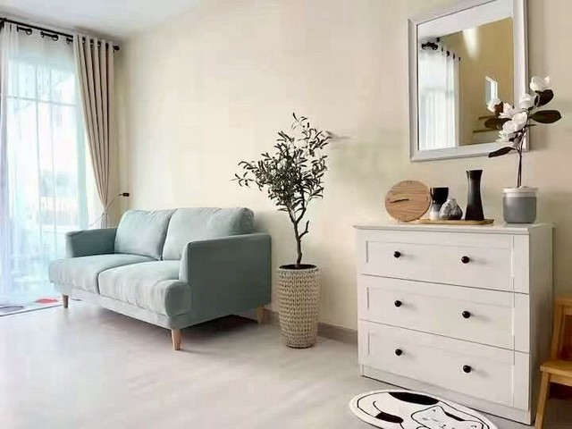 ให้เช่าทาวน์โฮม 2 ชั้น หลังมุม ทำเลดี โนครงการ โกลเด้นทาวน์ รวมโชค