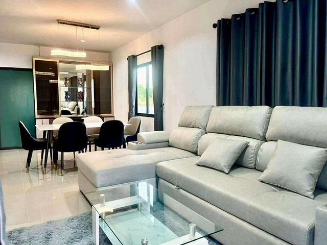 ให้เช่าบ้านใหม่  2 ชั้น สไตล์โมเดิร์น แปลงมุม พื้นที่กว้าง โครงการ กาญจน์กนก25 หางดง