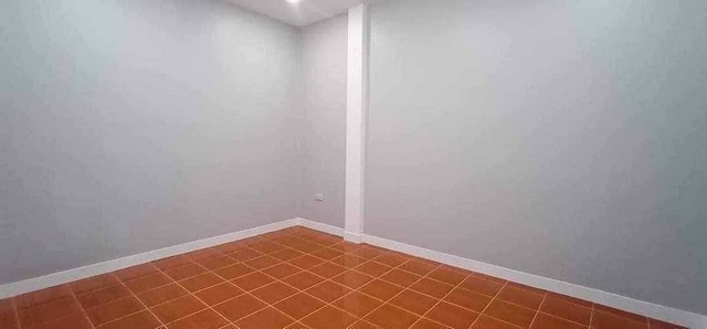 บ้านผ่อนตรงว่างต้นเดือนสิงหาคม หมู่บ้านเอสทีวิลเลจหนองเกตุใหญ่