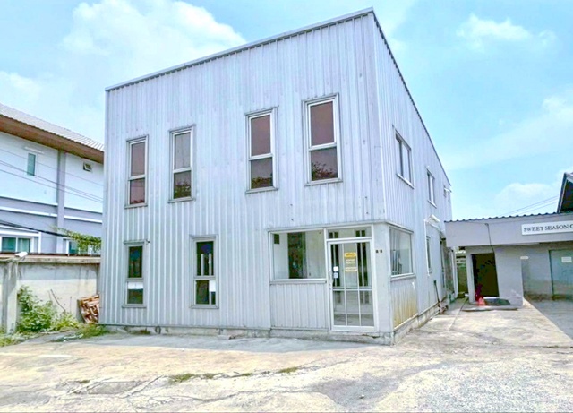 BTS บางจาก 398ม.  วิสซ์ดอม 101 800ม. คลาวด์ อีเลฟเว่น 900ม. ให้เช่าโฮมออฟฟิศ 2 ชั้น 50ตร.วา. 196ตร.ม. 2ออฟฟิศ 2น้ำ 