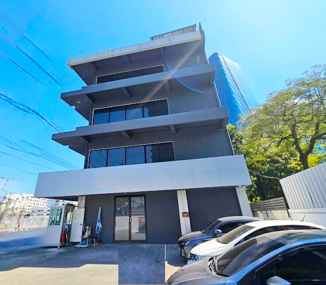 MRT คลองเตย 500 ม.สำนักงาน ออฟฟิศ 4 ชั้น 6 คูหา 1090ตร.ม.FYI MRT ศูนย์การประชุมแห่งชาติสิริกิติ์ 600 ม.  ทำเลดี เอ็มโพเรียม 2.4 กม