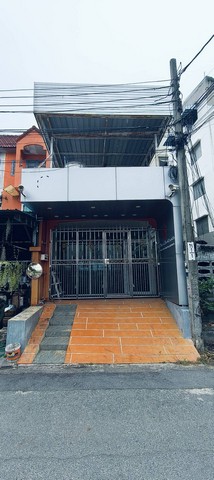 ขาย ทาวน์เฮ้าส์ 3 ชั้น นิลุบลวิลล์ หลังมุม ตรงข้ามบิ๊กซีบางพลี สมุทรปราการ (144 ตร.ม.)ฉ