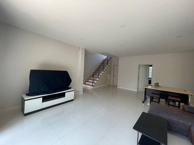 ให้เช่าบ้านเดี่ยว ใกล้เซ็นทรัลปิ่นเกล้า , สนามหลวง ,ม.ราชภัฏสวนสุนันทา และ รร.เซนต์ คาเบรียล centro ราชพฤกษ์ - สวนผัก2