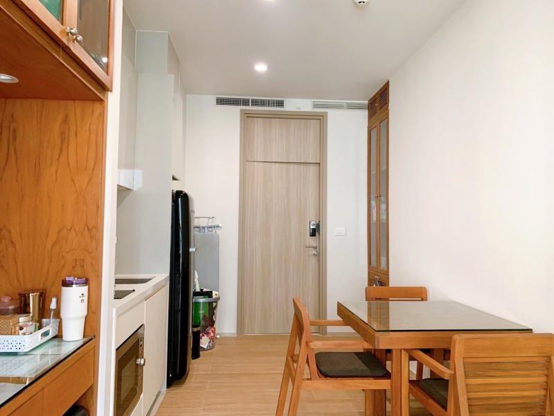 Noble Ploenchit Private quiet spacious 8th floor BTS Ploen Chit