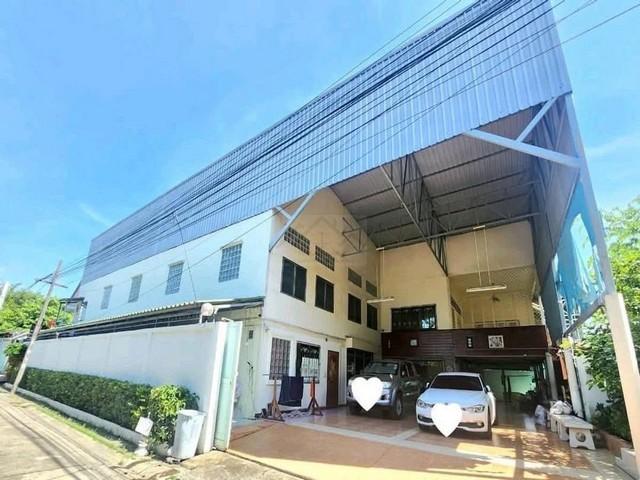 ให้เช่าโกดัง 1,176 ตรม. ซอยนาคนิวาส 53 ใกล้ Central Eastville จดทะเบียนบริษัทได้