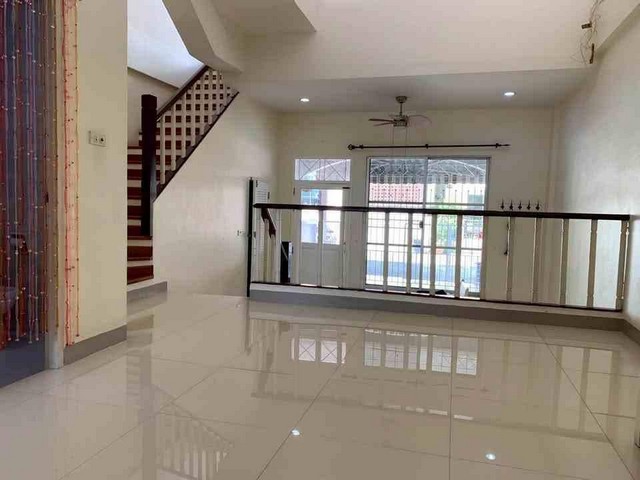 P957 ให้เช่าทาวน์โฮม บ้านกลางเมืองพระราม9-ศรีนครินทร์ BAAN KLANG MUANG RAMA 9 ก่อนถึงซอยกรุงเทพกรีฑา8