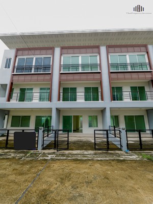 ทาวน์โฮมมือ1!! ใกล้เซ็นทรัลเวสต์วิลล์!! ขาย บ้าน ทาวน์โฮม 3 ชั้น 17.5 ตร.ว. โครงการ Royal Home ราชพฤกษ์ ทำเลดีใกล้ ราชพฤกษ์ สวนผัก บางกรวย 