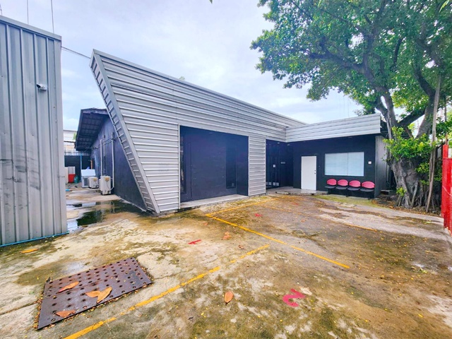 BTSบางจาก 405ม.สรรพาวุธ ถ.สุขุมวิท60-64  5นอน ให้เช่าบ้าน 1ชั้น 305ตร.ม. 80ตร.วา.รร.นานาชาติเวลส์ อ่อนนุช 1.3กม  4น้ำ เทอร์มินอล21 3.9กม.