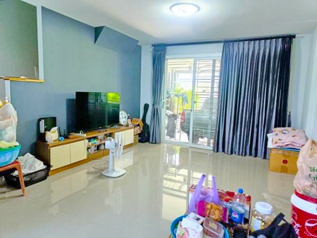 สไตล์โมเดิร์น สุขาภิบาล5 สายไหม  ตลาดลาดสวาย 1.1 กม.ทาวน์โฮม 2 ชั้น 3 นอน 2 น้ำ รร.เตรียมบัณฑิต 2.6 กม. แหล่งชุมชน ช้อปปิ้ง 