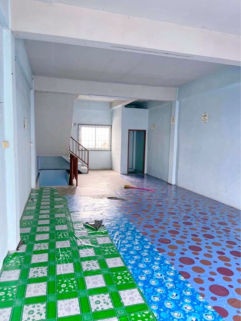 ซ.สะแกงาม 48-54 เซ็นทรัล พระราม2 1.1กม. สะแกงาม ให้เช่าอาคารพาณิชย์ 3 ชั้นรวมชั้นลอย ดาดฟ้า 18 ตร.วา. 220 ตร.ม. 2 นอน 1 น้ำ