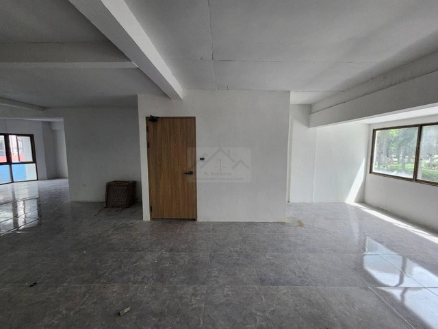 ให้เช่าพื้นที่อาคาร One Oasis ถนนวิทยุ พื้นที่ 125 ตรม ชั้น 2 (อาคาร 4 ชั้น) ใกล้ BTS เพลินจิต