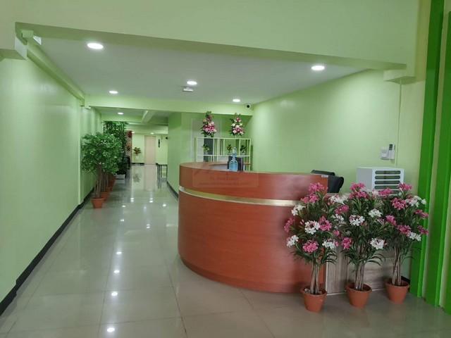 P967 ให้เช่า อาคารพาณิชย์ 5 ชั้น ชั้นดาดฟ้า 1,080 ตรม. ซอยรัชดาภิเษก 22 ใกล้ MRT รัชดาภิเษก เขตห้วยขวาง ทำเลดี เหมาะทำธุรกิจ