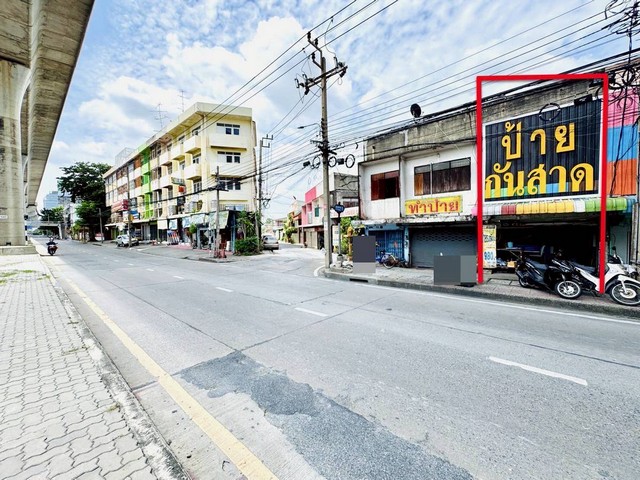ขายอาคารพาณิชย์ 2 ชั้น ติดถนนกรุงเทพ-นนท์ เนื้อที่ 29.1 ตร.ว.