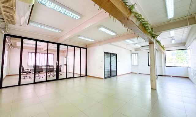 วิสซ์ดอม 101 800ม. BTS บางจาก 398ม.คลาวด์ อีเลฟเว่น 900ม. ให้เช่าโฮมออฟฟิศ 2 ชั้น 50ตร.วา. 196ตร.ม. 2ออฟฟิศ 2น้ำ