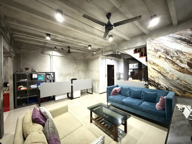 ขาย ทาวน์เฮ้าส์เย็นอากาศ เนื้อที่ 36.5 ตร.ว. ใกล้ทางด่วน, MRT ลุมพินี, One Bangkok, สวนลุมพินี, เซ็นทรัลพระราม 3