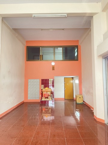 ขาย/เช่า อาคารพาณิชย์ 4 ชั้น ทำเลดี ติดถนนพระราม2 ซอย19 เหมาะสำหรับทำออฟฟิศ เปิดสำนักงาน พร้อมห้องพักให้เช่าด้านบน  มีที่จอดรถ  ZTK262