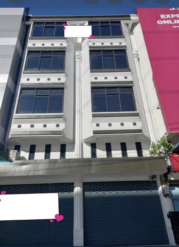 ขายอาคารพาณิชย์ 4 ชั้นครึ่ง  เนื้อที่ 44 ตารางวา รามอินทรา 67 ติดถนนใหญ่