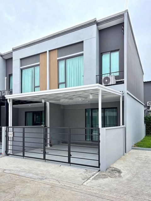 ให้เช่าทาวน์โฮม 2 ชั้นหลังมุม 3 ห้องนอน พลีโน่2 สุขุมวิท-บางนา Pleno2 Sukhumvit-Bangna ใกล้เมกะบางนา