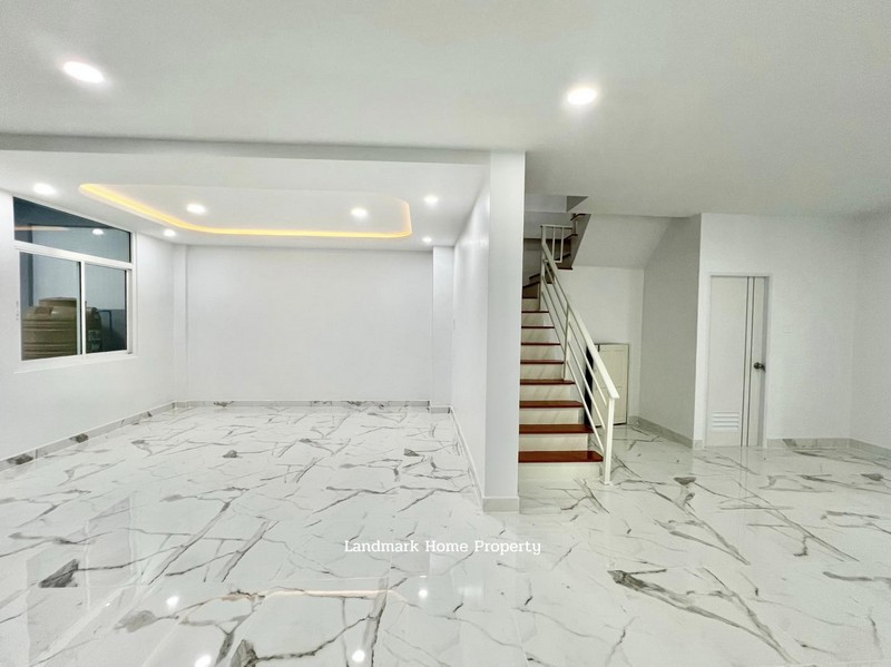 lN-027 ขายทาวน์โฮม 2 ชั้น ไทยสมบูรณ์3 รังสิต คลองสาม รีโนเวทใหม่ ต่อเติมครบ เนื้อที่ 28.4 ตรว 3นอน 3น้ำ