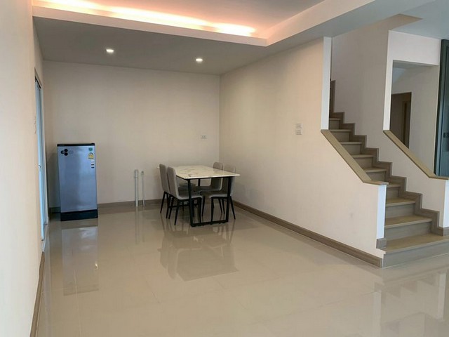 ขายบ้านแฝดบางแสน 2 ชั้น Life in the Garden ใกล้ม.บูรพา พร้อมบิ้วอิน TP-H1510