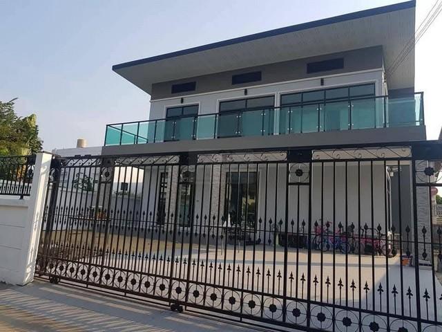 ขายบ้านเดี่ยว 2 ชั้น 100 ตรว. หมู่บ้านศรีนคร ซอยนวมินทร์ 24 ใกล้เดอะมอลล์บางกะปิ