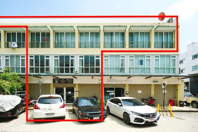 ตลาดไท 300ม. แม็คโคร คลองหลวง 600ม.ให้เช่าอาคารพาณิชย์ 4 ชั้น รวมดาดฟ้า 34 ตร.วา. 453 ตร.ม. ม.ธรรมศาสตร์ รังสิต 3.2 กม. 3 นอน 5 น้ำ 