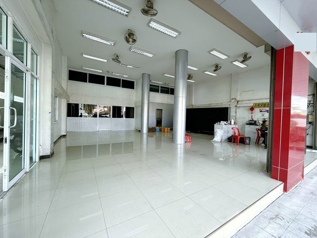 กัลปพฤกษ์ ถ.กาญจนาภิเษก ติดถนนใหญ่  4นอน ให้เช่าอาคารพาณิชย์ 2 คูหา 4 ชั้น 52 ตร.วา. 1,002ตร.ม. แม็คโคร บางบอน 1.4กม. เอกชัย  4น้ำ 