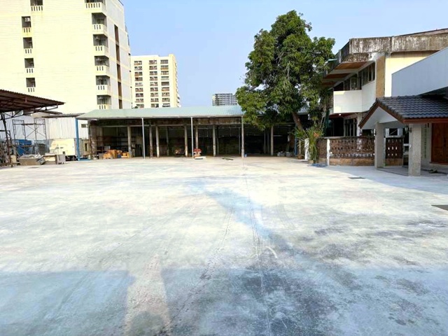 MRT ศูนย์ราชการ นนทบุรี 600ม.ถูกที่สุด MRT กระทรวงสาธารณสุข 500ม. ให้เช่าที่ดิน พร้อมอาคาร 1 ชั้น 1,025 ตร.ม. 