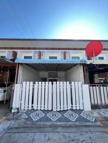 ขายถูกทาวน์เฮ้าส์มือสอง หมู่บ้านงามเจริญ 15 หนองปลาไหล บางละมุง ชลบุรี FP-H0978 