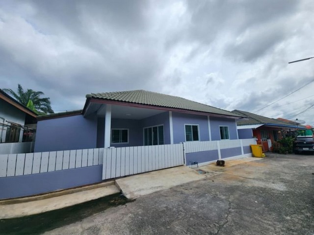 ขายบ้านเดี่ยวพัทยา โซนเขาน้อย บางละมุง ชลบุรี รีโนเวทใหม่ทั้งหลัง FP-H0977 