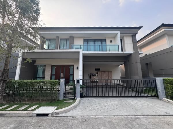 ขายบ้านเดี่ยวเดอะชิตี้กรุงเทพกรีฑา 80วา 4นอน4น้ำ แอร์ เฟอร์ ครบ