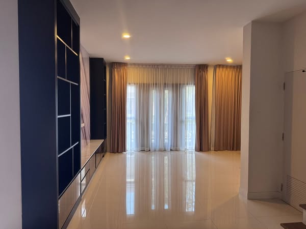 ขายบ้านเดี่ยวเดอะชิตี้กรุงเทพกรีฑา 80วา 4นอน4น้ำ แอร์ เฟอร์ ครบ