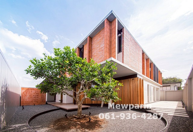 428939 ขายบ้านเดี่ยว ขนาด 186 ตารางวา  พื้นที่ใช้สอย 600 ตรม. บ้านเดี่ยวสุดหรูบนทำเลย่านเกษตรนวมินทร์ลาดพร้าว  วิวพาโนราม่า