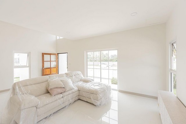 บ้านชานเมือง สไตล์มินิมอล ใกล้นานาชาติเปรม ห้วยทราย แม่ริม