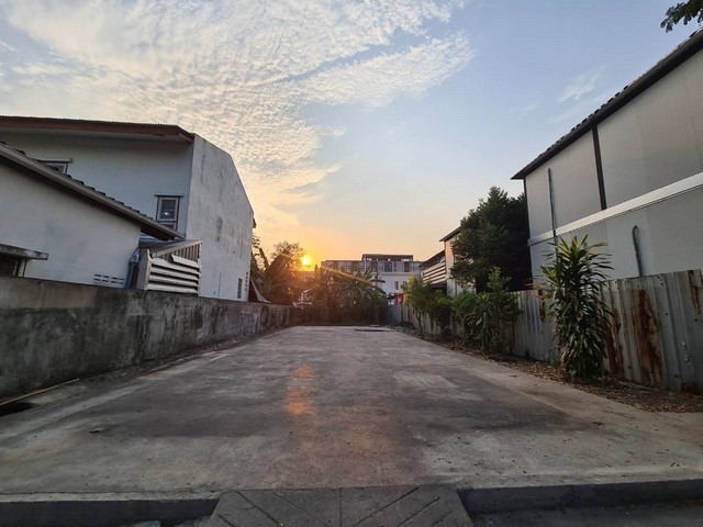 พื้นที่ดิน - 0 ไร่ 0 NGAN 88 SQ.WA 10000000 บาท. ไม่ไกลจาก The nine พระราม9 ราคาดีที่สุดในย่าน กรุงเทพ