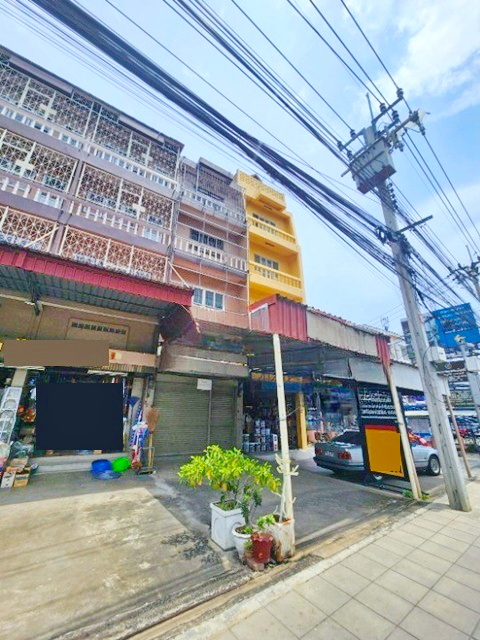 ม.เกษมบัณฑิต ร่มเกล้า 2กม. ใหม่ไม่เคยอยู่! MRTตลาดมีนบุรี 900ม. ติดถนนใหญ่ ให้เช่าอาคารพาณิชย์ 5ชั้น 25ตร.วา. 495ตร.ม. 