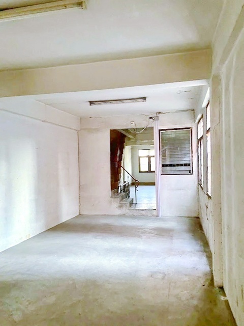 MRTสามยอด 900ม. ตลาดสำเพ็ง 500 ม. ให้เช่าอาคารพาณิชย์ 2 ชั้น 1 คูหา หน้าหลัง 2นอน 2น้ำ  14,999-29,999B-M ถ.มหาไชย บริพัตร เยาวราช